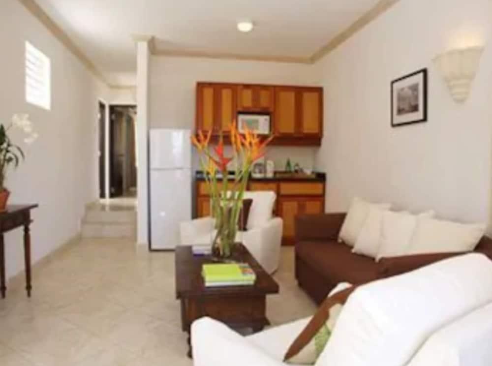 Silver Point Villa Hotel كرايست تشيرش المظهر الخارجي الصورة